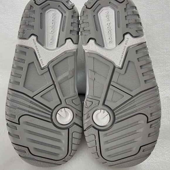 New Balance Kids 8 White Sneakers - Picture 6 of 6